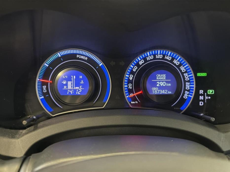 TOYOTA Auris 2012