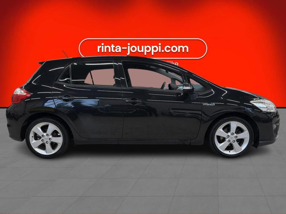 TOYOTA Auris 2012