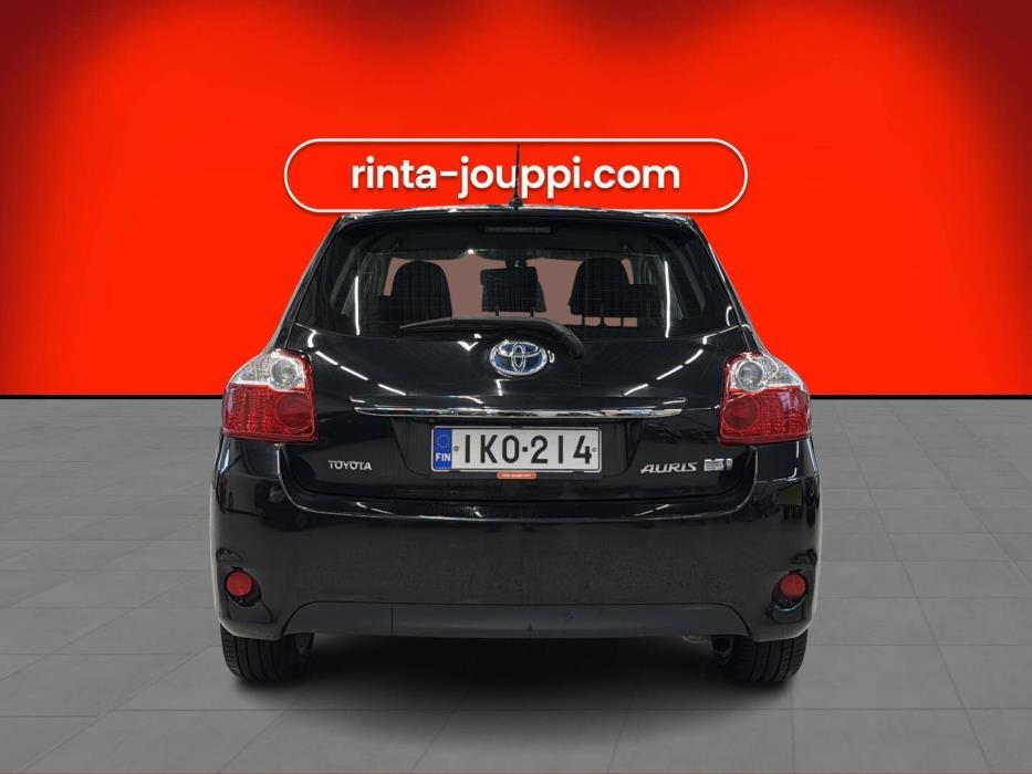 TOYOTA Auris 2012