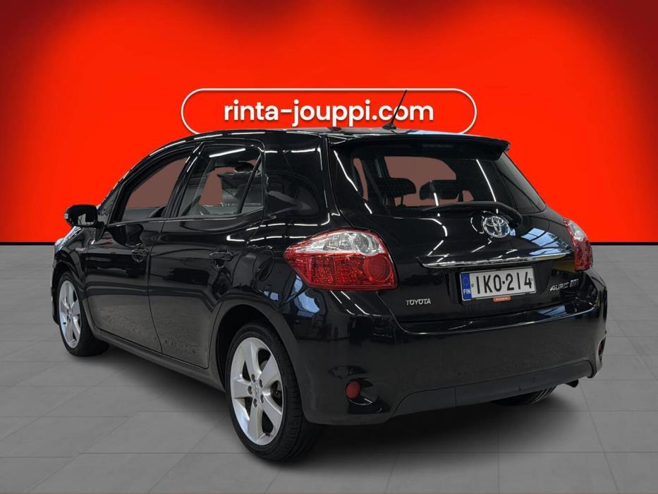 TOYOTA Auris 2012