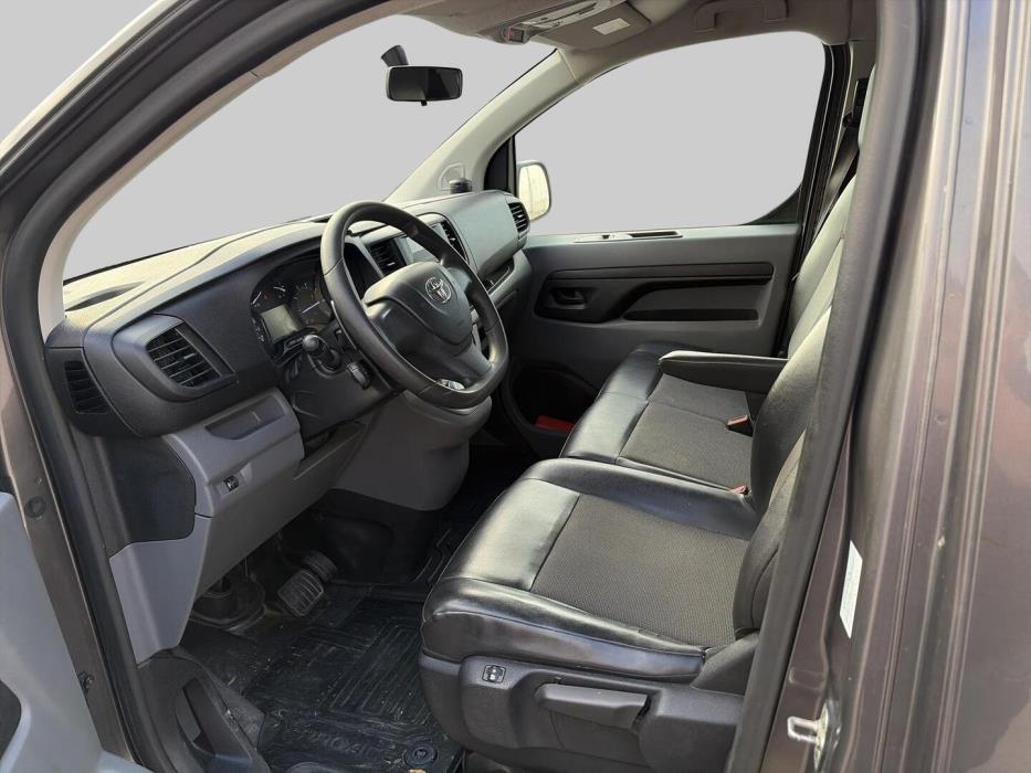 TOYOTA Proace 2017
