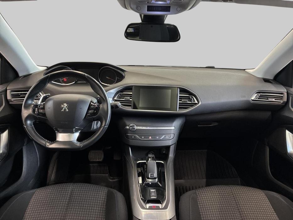PEUGEOT 308 2020