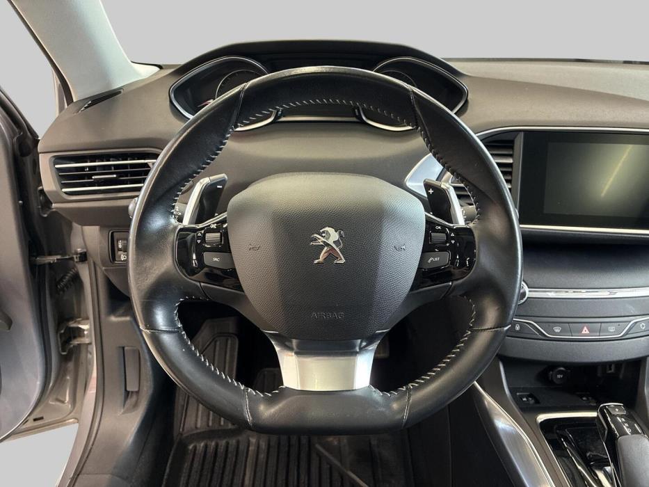 PEUGEOT 308 2020