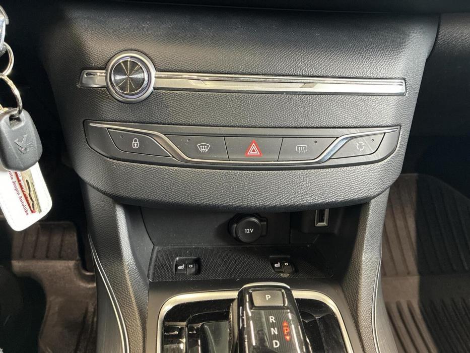 PEUGEOT 308 2020