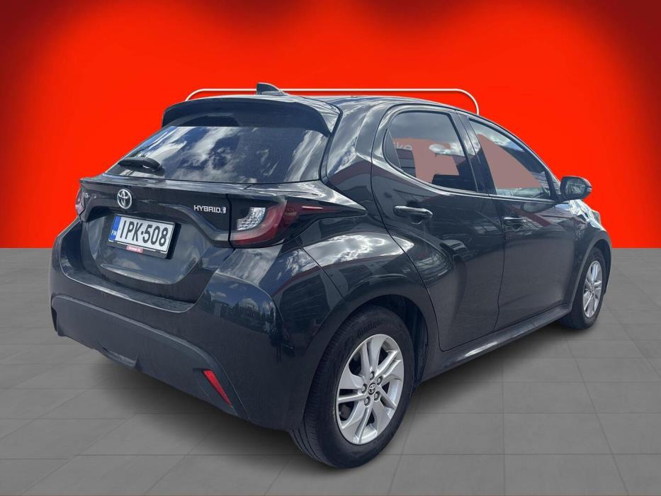 TOYOTA Yaris 2021