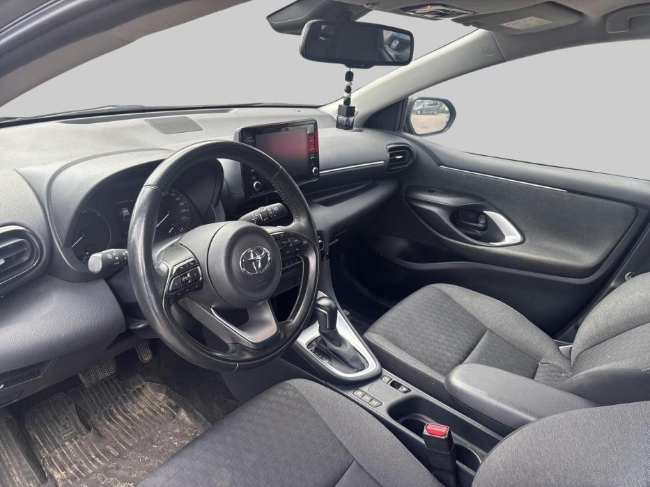 TOYOTA Yaris 2021