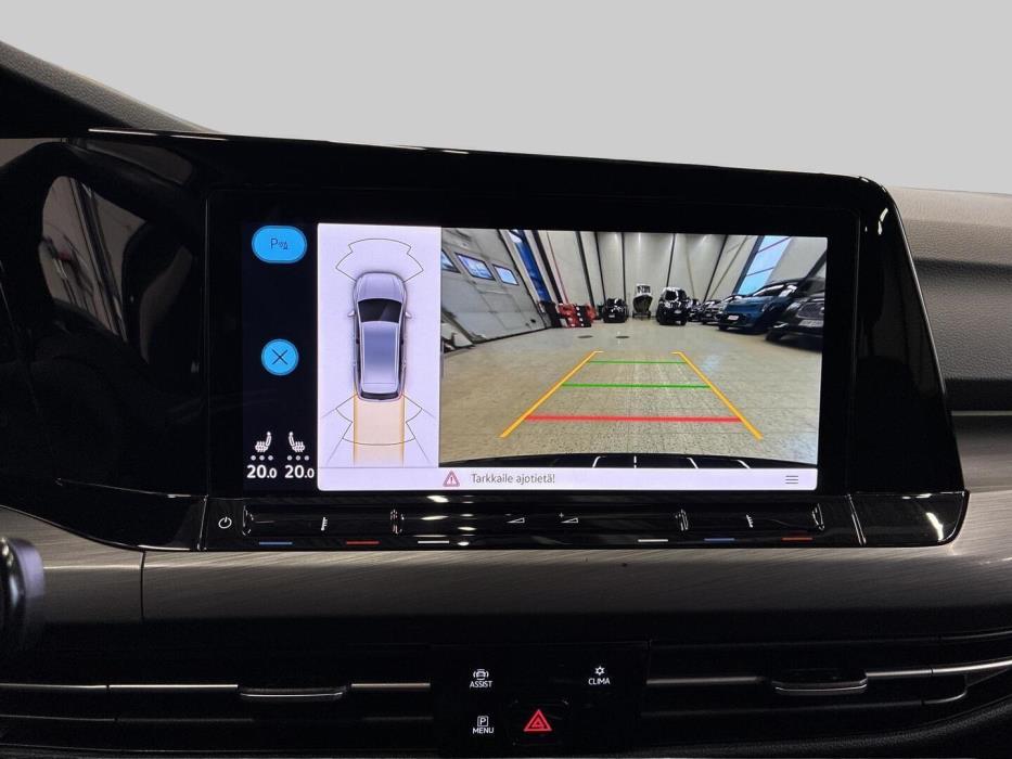 VOLKSWAGEN Golf 2023
