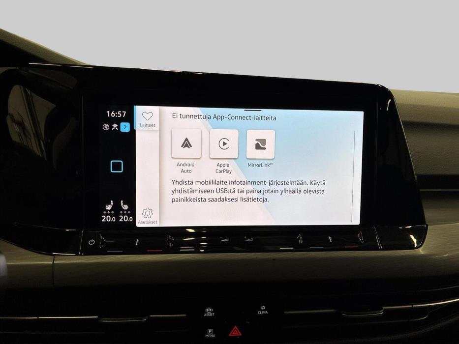 VOLKSWAGEN Golf 2023