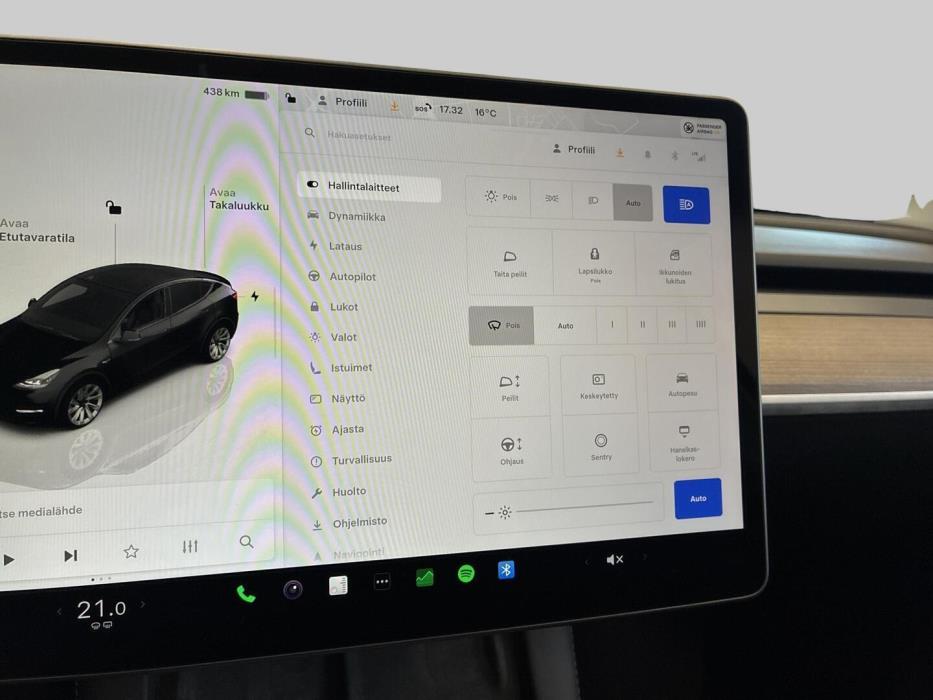 TESLA Model Y 2023