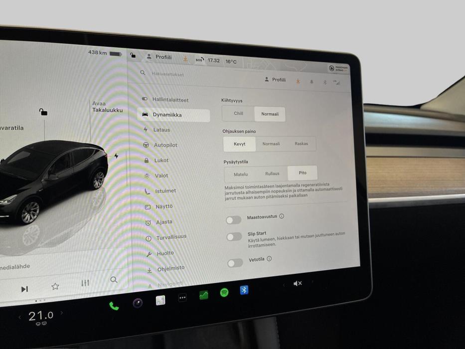 TESLA Model Y 2023
