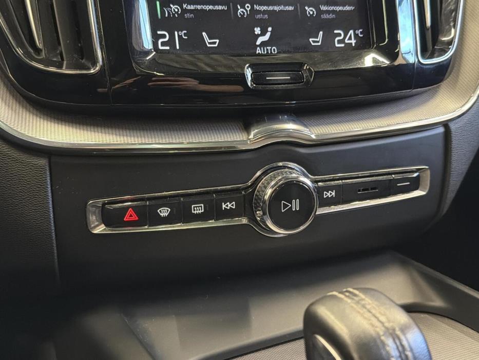 VOLVO XC60 2020