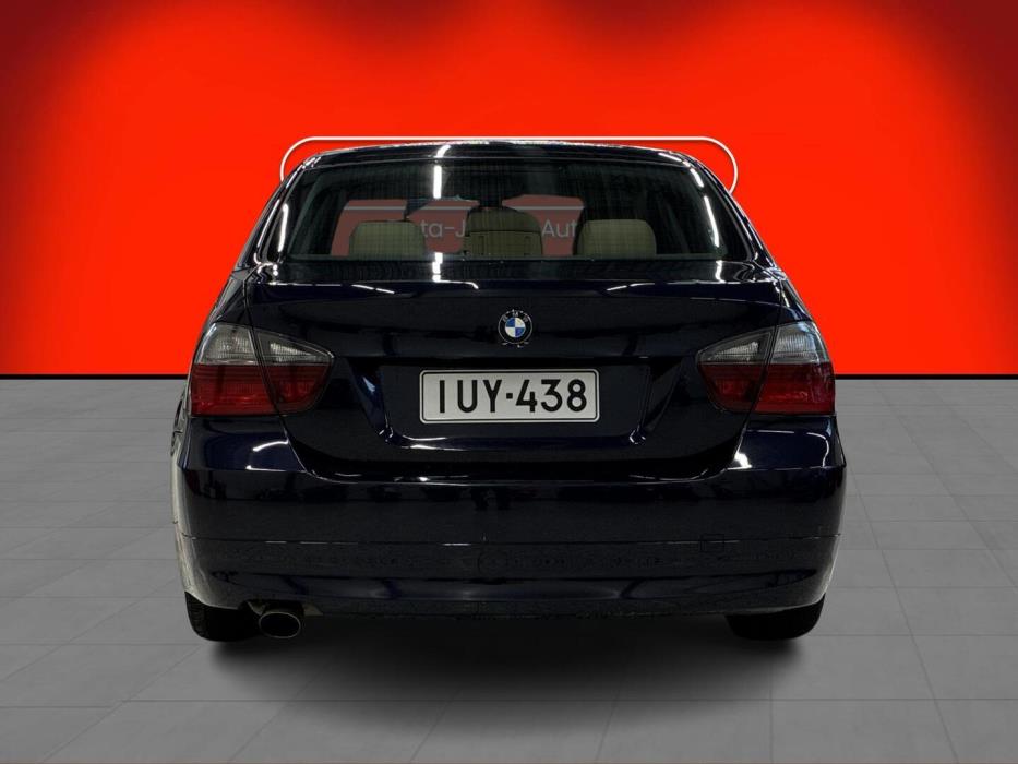 BMW 318 2007