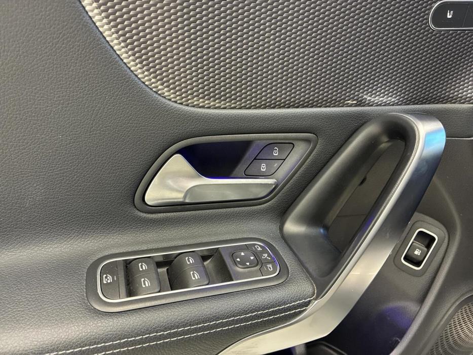MERCEDES-BENZ CLA 2021