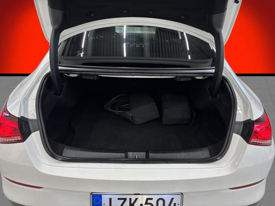 MERCEDES-BENZ CLA 2021