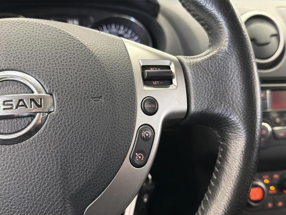NISSAN Qashqai 2011