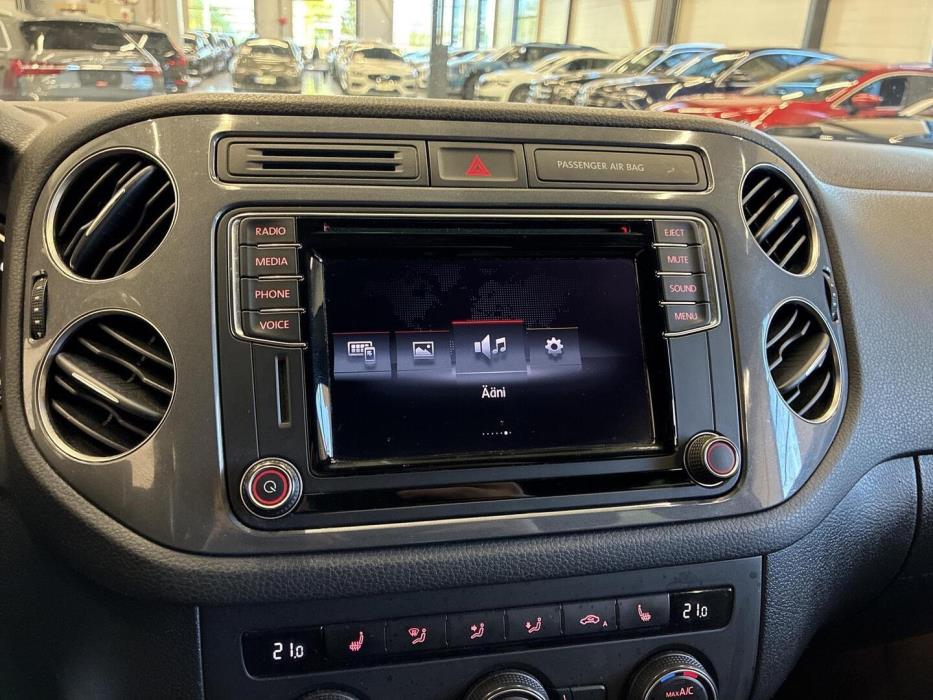 VOLKSWAGEN Tiguan 2016