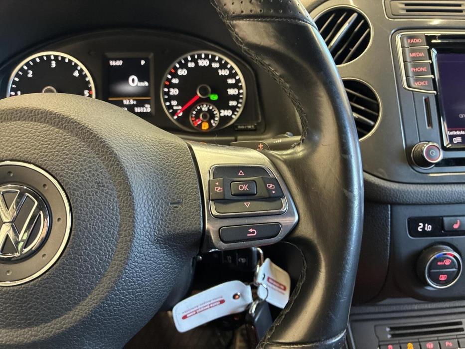 VOLKSWAGEN Tiguan 2016