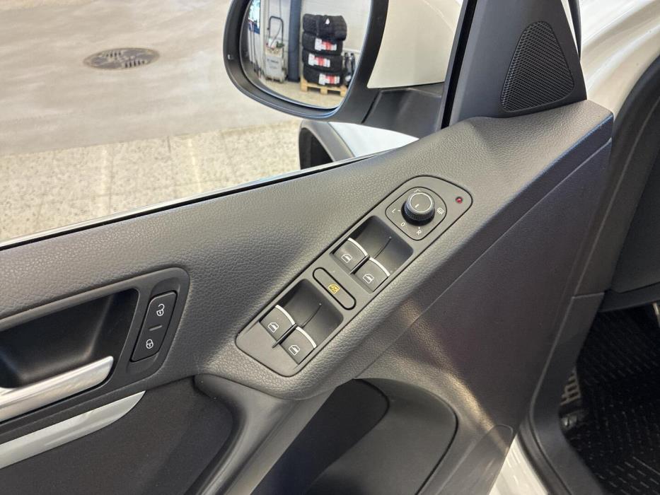 VOLKSWAGEN Tiguan 2016
