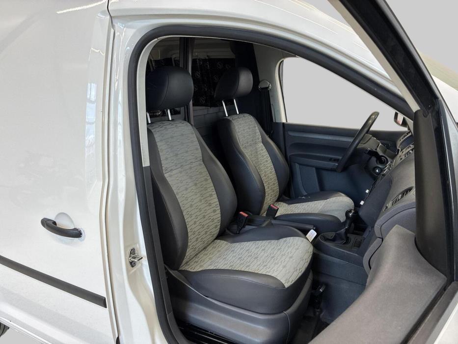 VOLKSWAGEN Caddy 2011