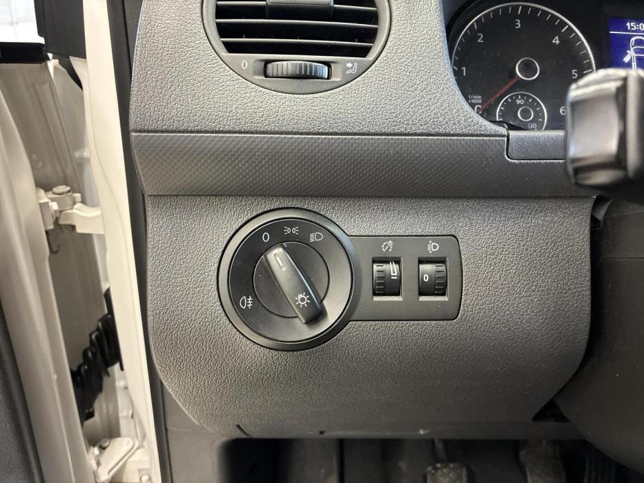 VOLKSWAGEN Caddy 2011