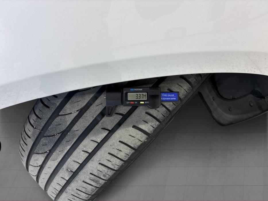 VOLKSWAGEN Caddy 2011