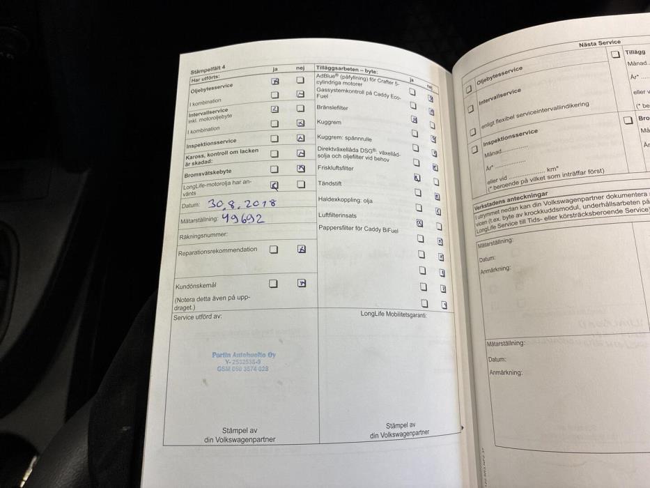 VOLKSWAGEN Caddy 2011