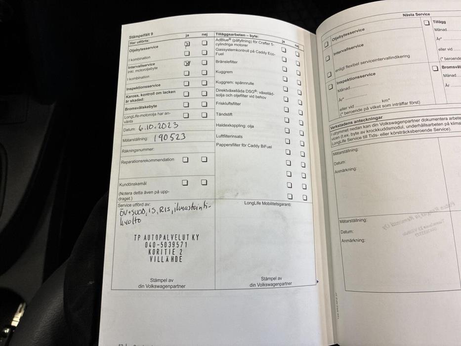 VOLKSWAGEN Caddy 2011