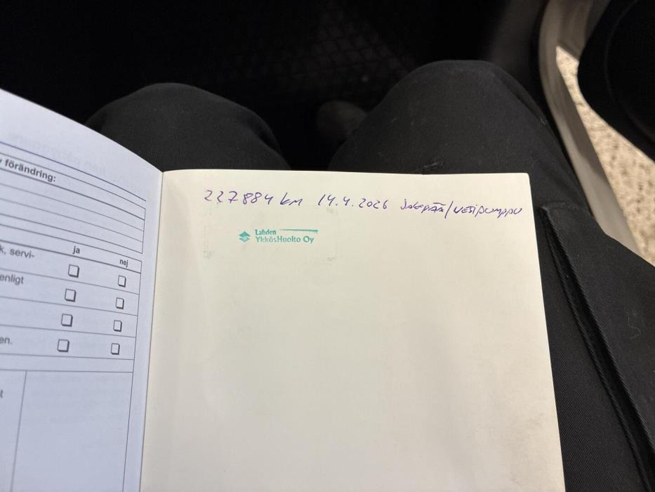 VOLKSWAGEN Caddy 2011