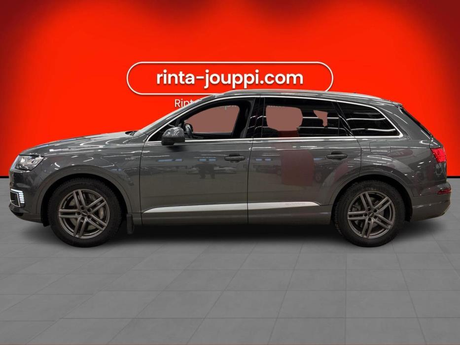 AUDI Q7 2018