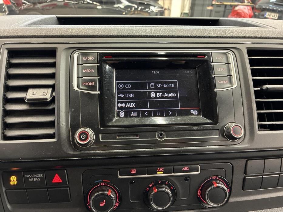 VOLKSWAGEN Transporter 2018