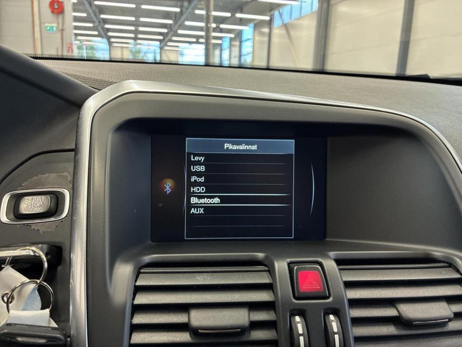VOLVO XC60 2015