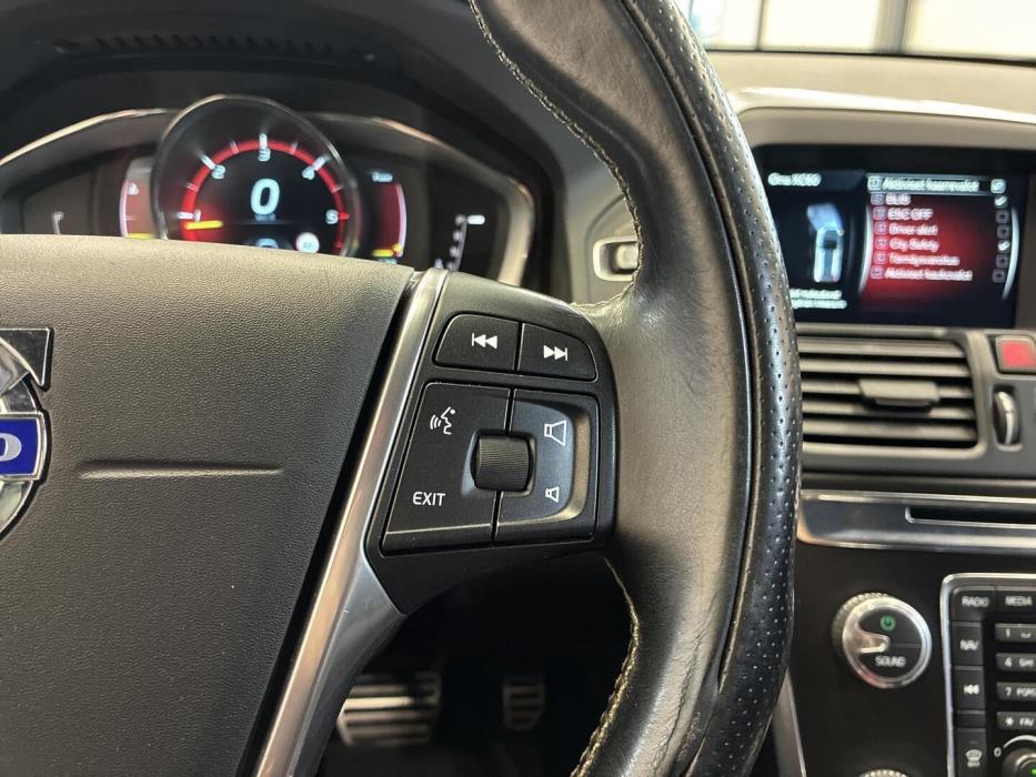 VOLVO XC60 2015
