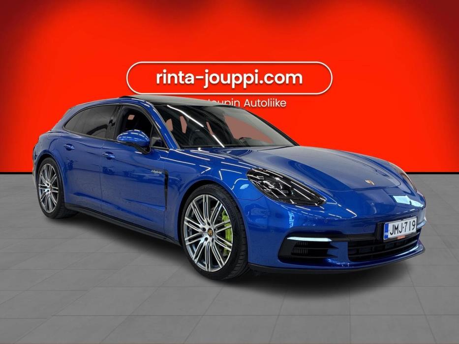 PORSCHE Panamera 2018
