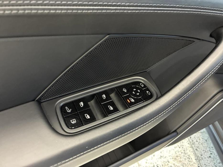 PORSCHE Panamera 2018