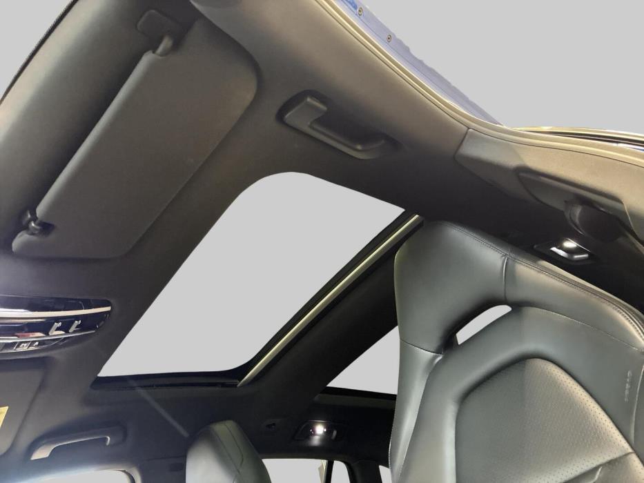 PORSCHE Panamera 2018