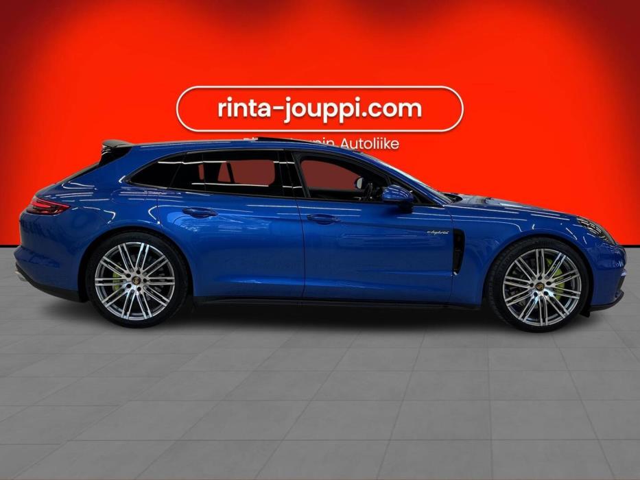 PORSCHE Panamera 2018