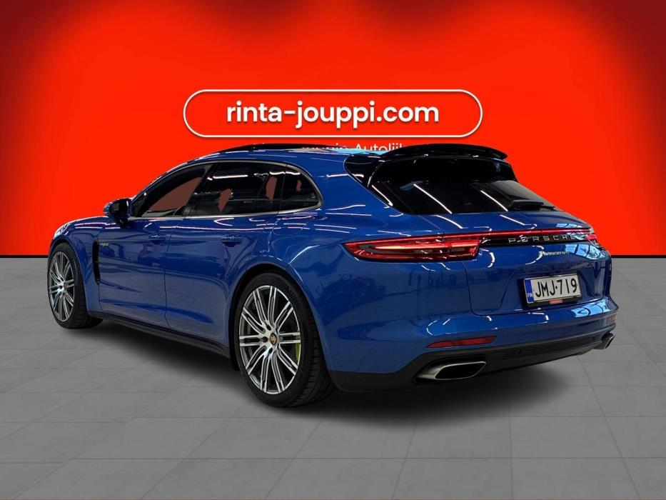 PORSCHE Panamera 2018