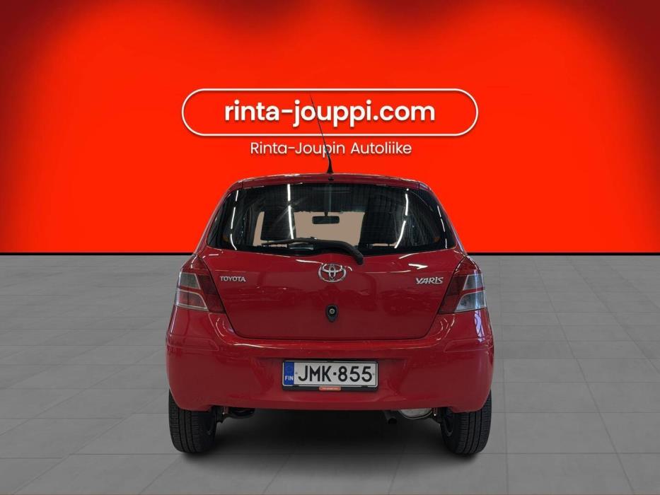 TOYOTA Yaris 2011