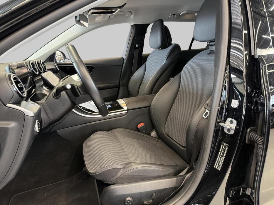 MERCEDES-BENZ C 2023
