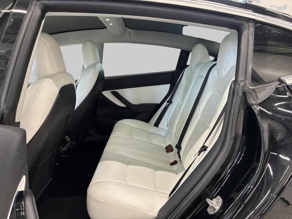 TESLA Model 3 2019