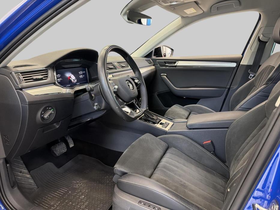 SKODA Superb 2023