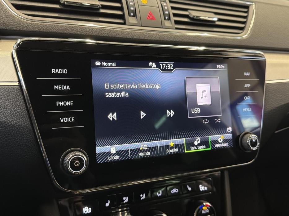 SKODA Superb 2023