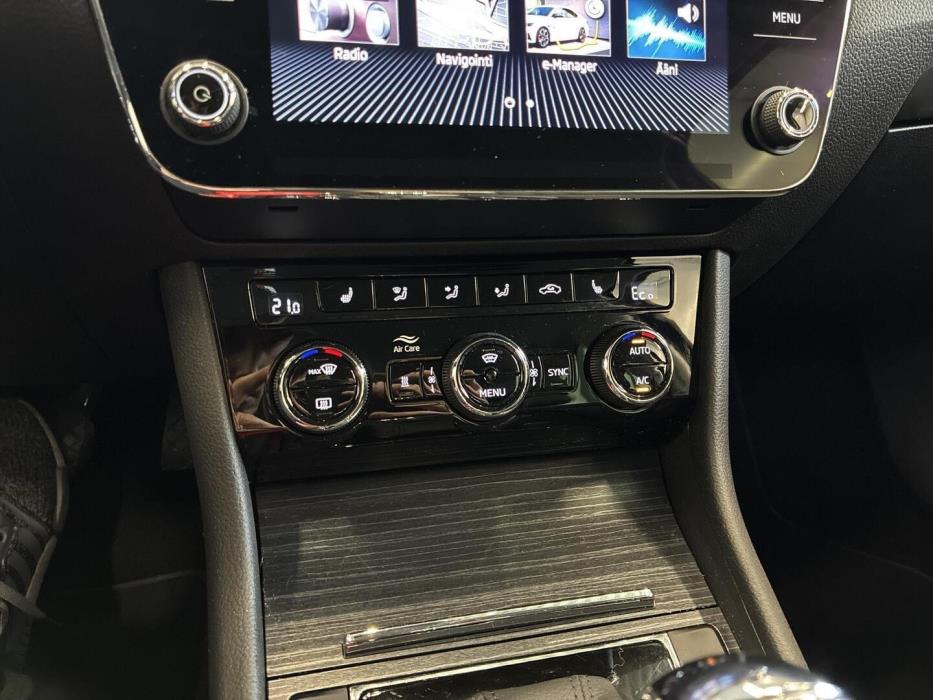 SKODA Superb 2023
