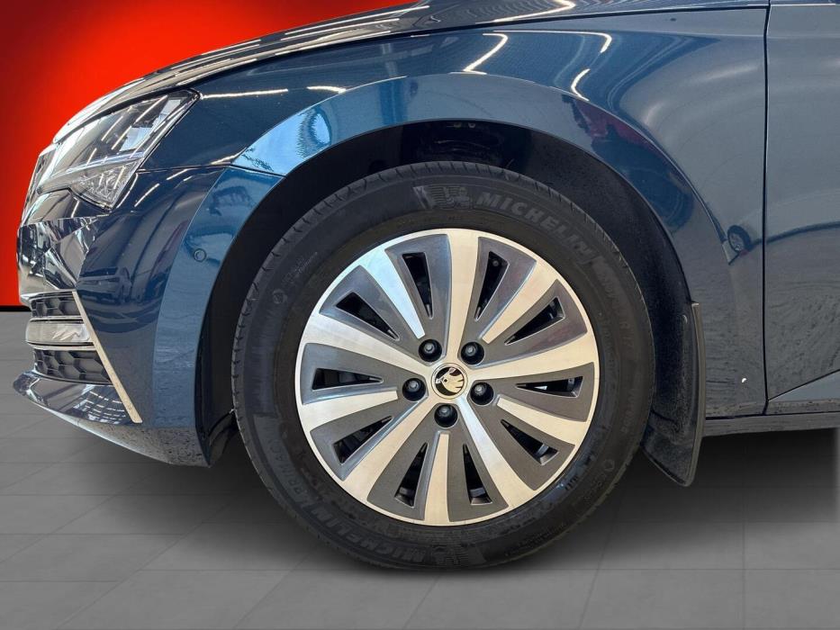 SKODA Superb 2023