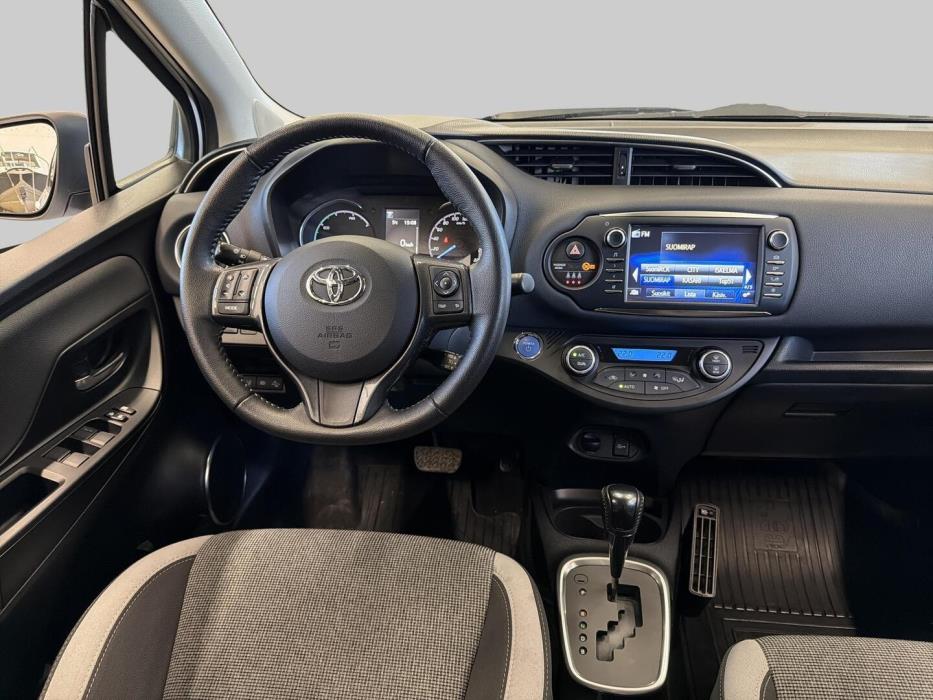 TOYOTA Yaris 2020