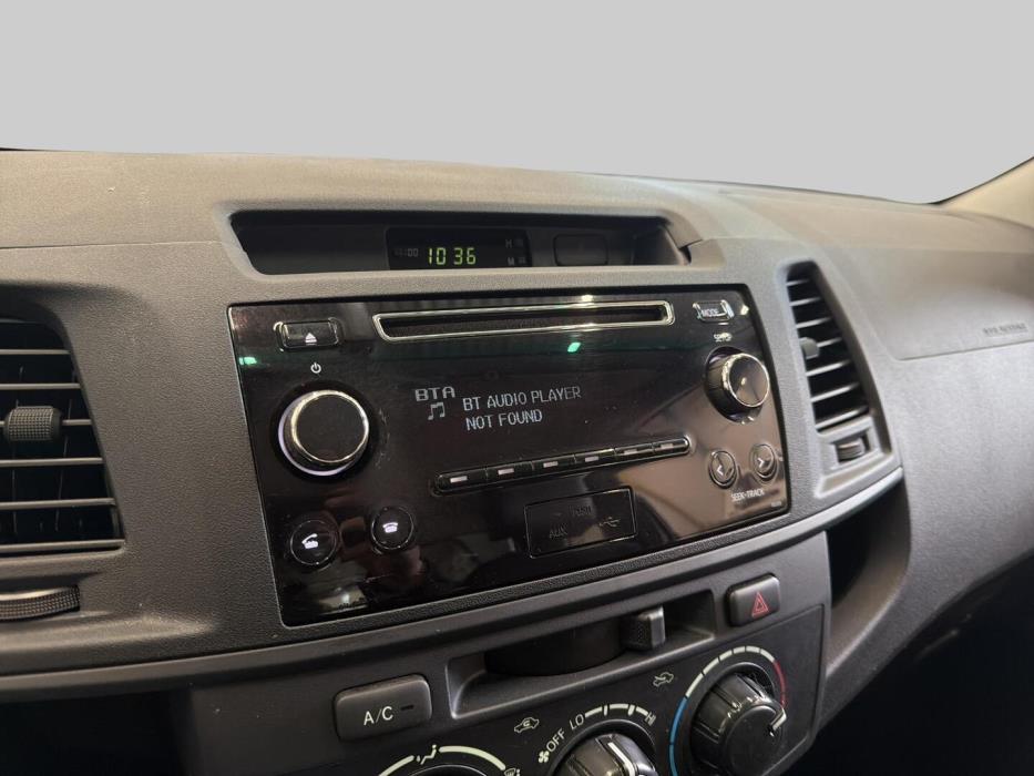 TOYOTA Hilux 2013