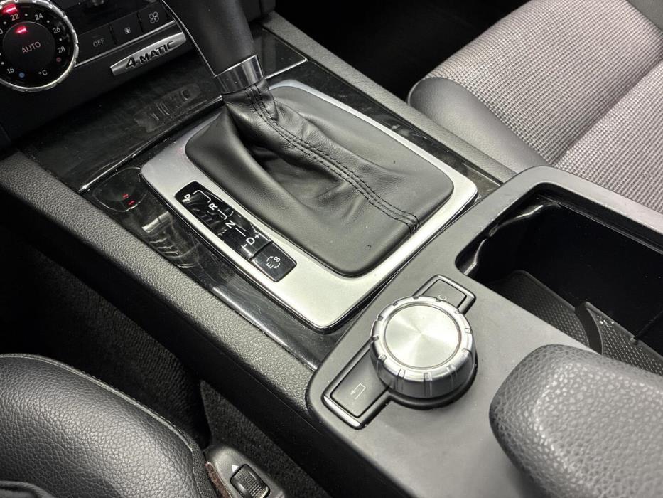 MERCEDES-BENZ C 2012