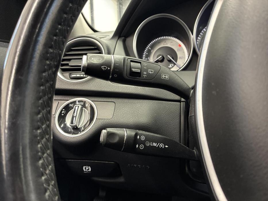 MERCEDES-BENZ C 2012
