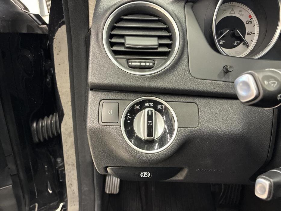 MERCEDES-BENZ C 2012