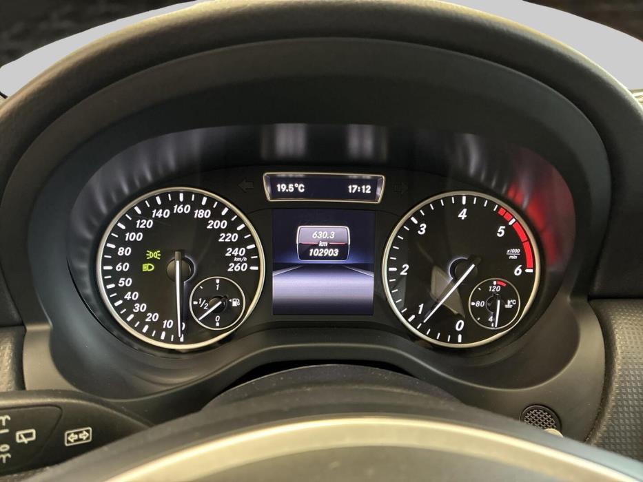 MERCEDES-BENZ A 2014